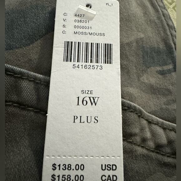 Anthropologie Camo Cropped Cargo Pants Embroidered Detail, Size 16W, New w/ Tag - Picture 7 of 10